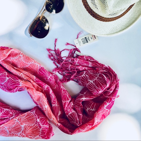 Talbots Accessories - NWT Talbots Scarf • Printed • Fringe